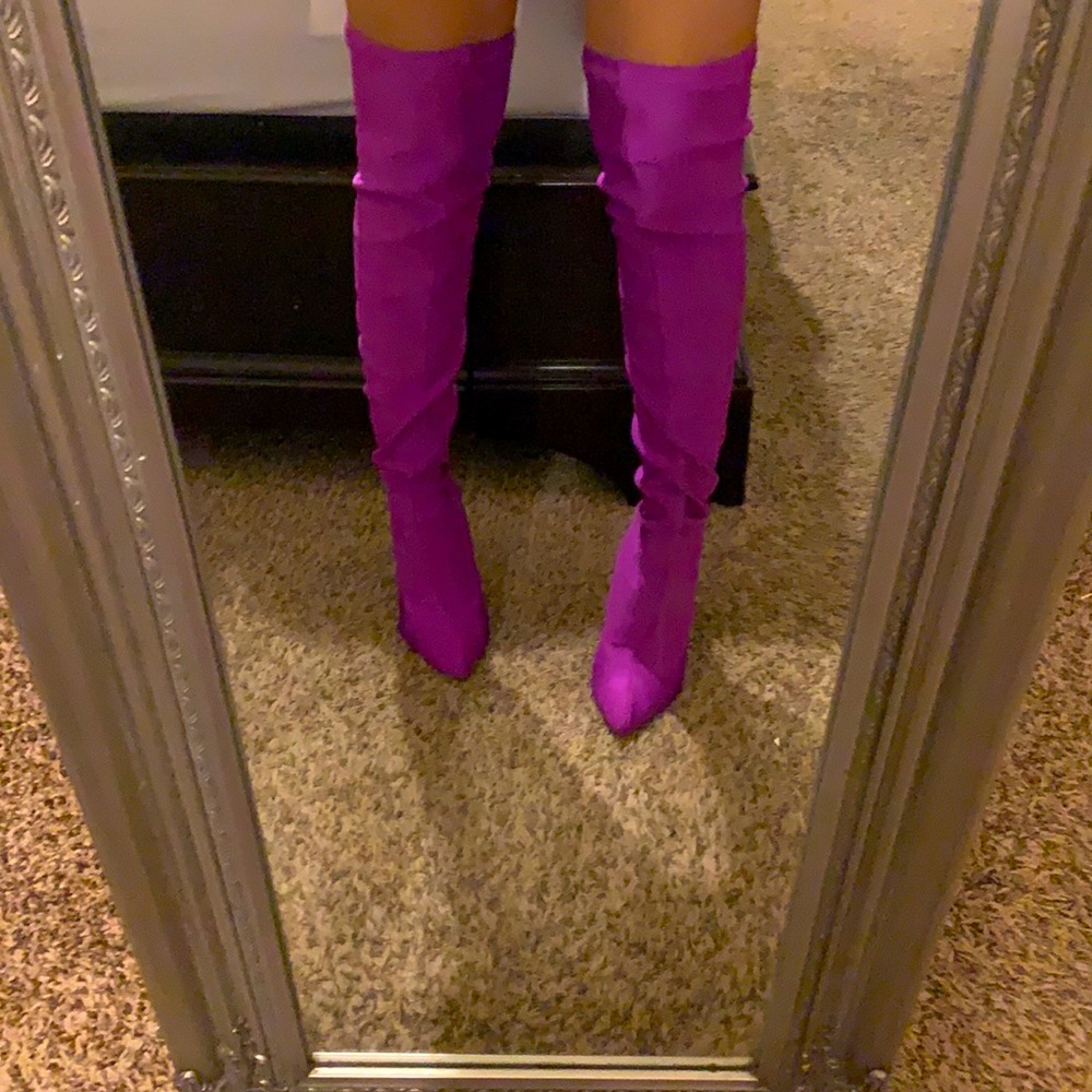 Purple above knee boots . Sz 7 .